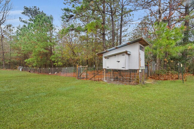 Building Photo - 116 Gregory Dr