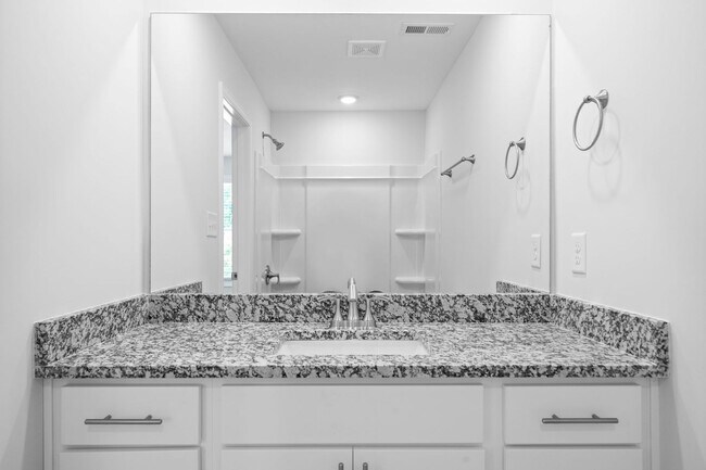 Building Photo - 2 Bedroom Condo For Rent Near Riverside Dr...