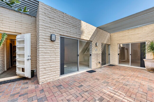 Building Photo - 7145 E McDonald Dr