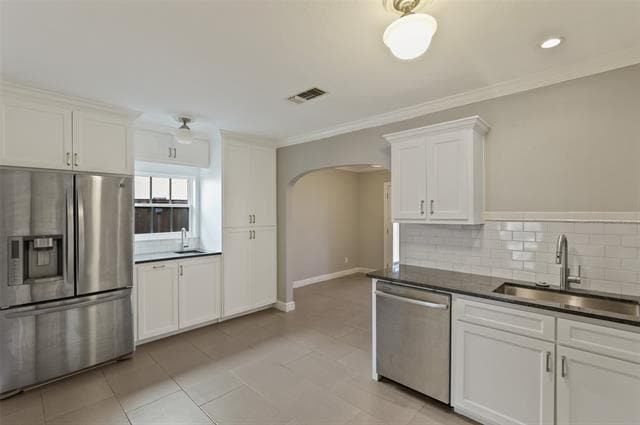 Building Photo - 7115 La Vista Dr