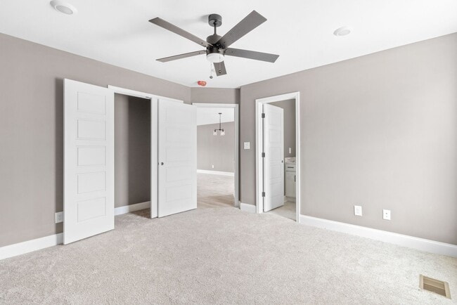 Building Photo - 525 Judah Cir