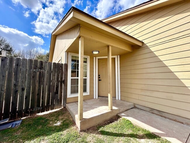 Building Photo - 510 Greenlawn Blvd