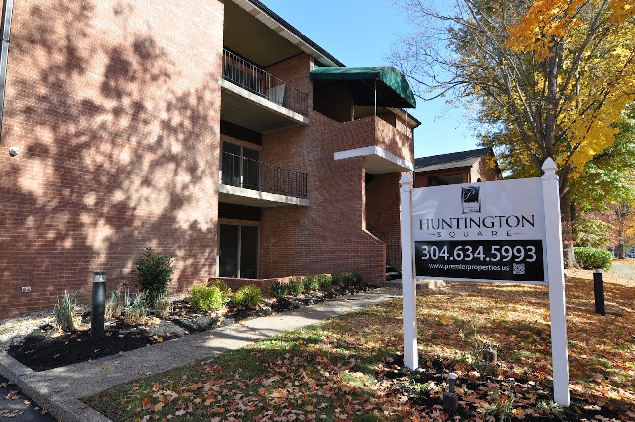 Building Photo - 918 10th Ave