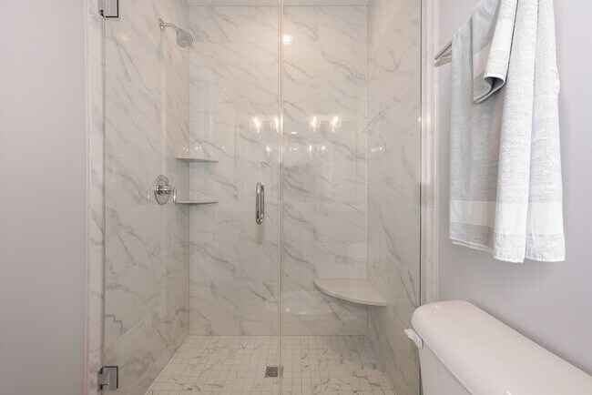 Building Photo - 2184 E 97th St