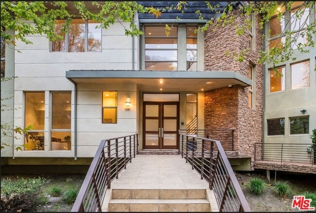 Building Photo - 3685 Mandeville Canyon Rd