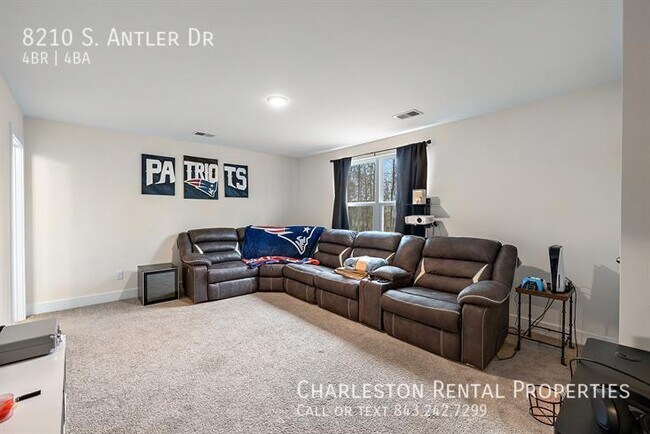 Building Photo - 8210 S Antler Dr