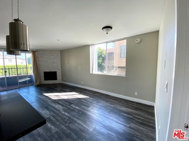 Building Photo - 1529 S Bundy Dr