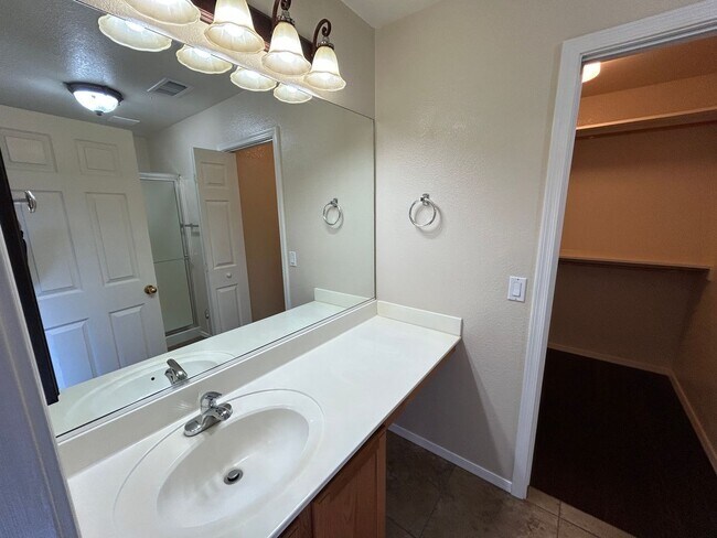 Building Photo - 16265 N 138th Ave