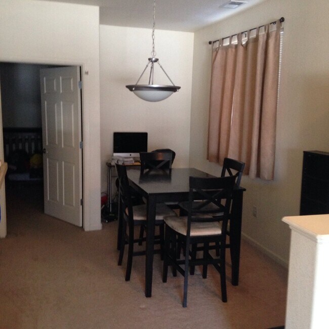 Building Photo - Beautiful 2BR/2BA Condo in Parkfield Lake! AVAIL 08/14