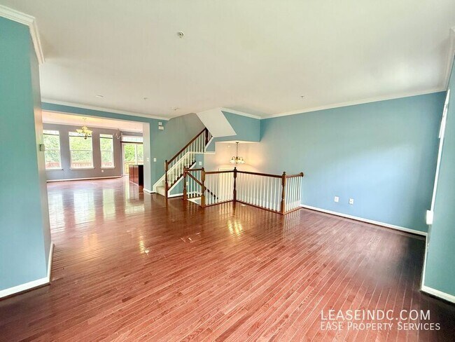 Building Photo - 424 Ava Way NE