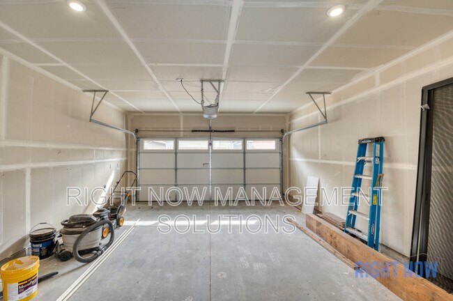 Building Photo - 2104 N 35th St