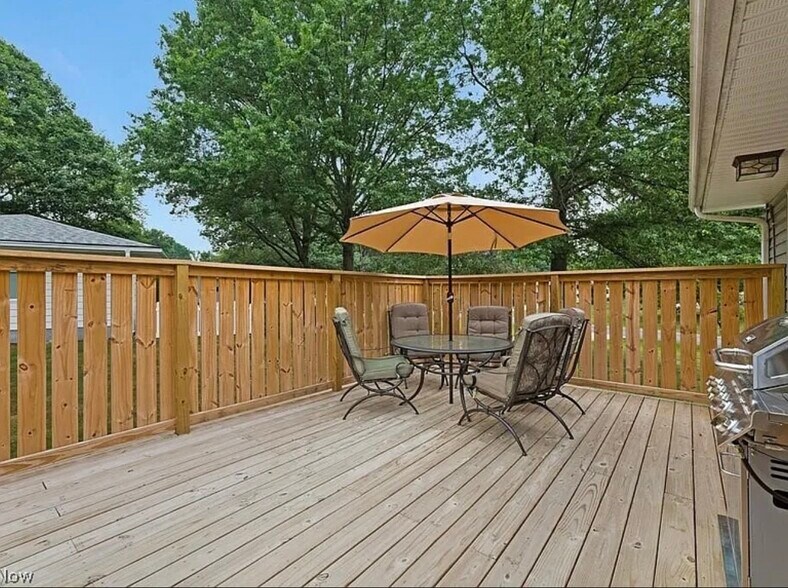 Building Photo - 2922 Cliffside Dr