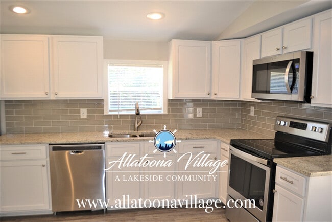 Building Photo - Custom Renovation 2BR/1Bth Lakeside Home w...