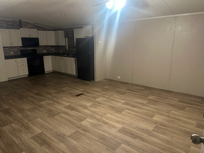 Building Photo - 3804 US-43