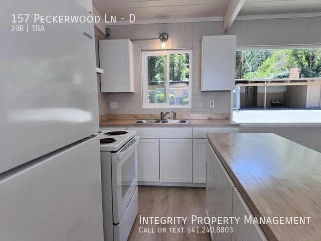 Building Photo - 157 Peckerwood Ln