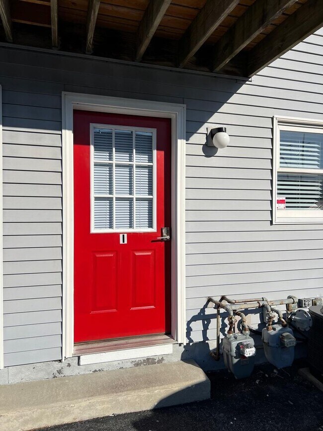 Building Photo - New 2 BR First Floor Condo in Wernersville, PA Available in June