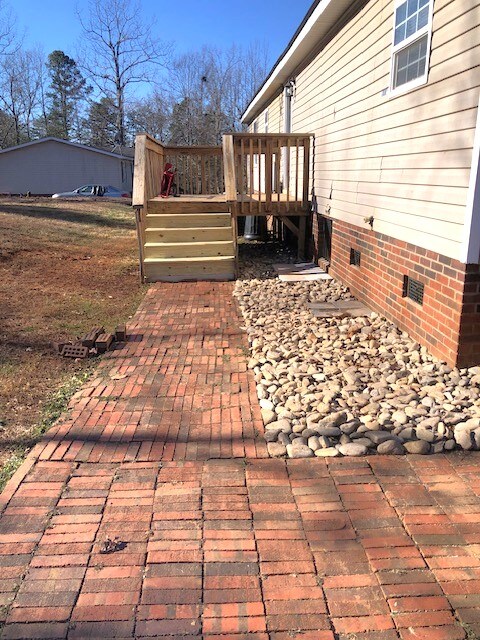 Building Photo - 1416 John Lutz Cir