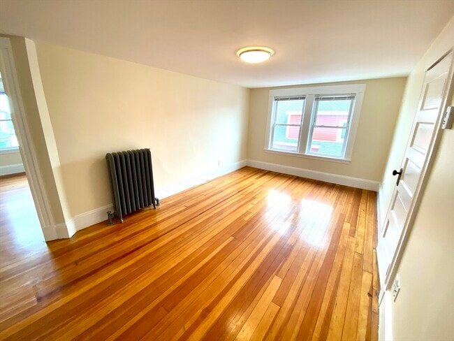 Building Photo - 24 Clyde Rd