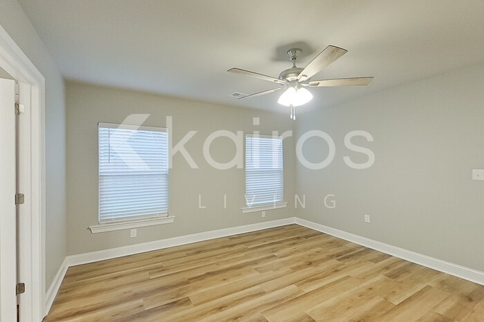 Building Photo - 13769 Pinyon Dr