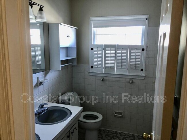 Building Photo - 613 Reef Ln
