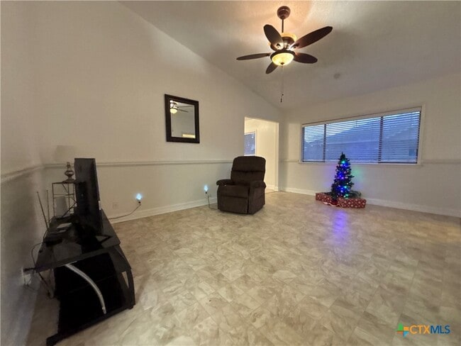 Building Photo - 205 Magdalena Dr