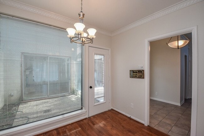 Building Photo - 9703 Briar Forest Dr