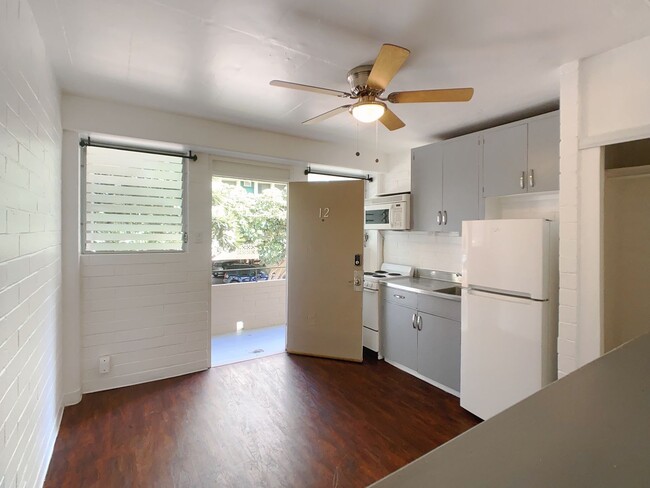 Building Photo - $500 1ST MONTH RENT SPECIAL | BEAUTIFUL WA...