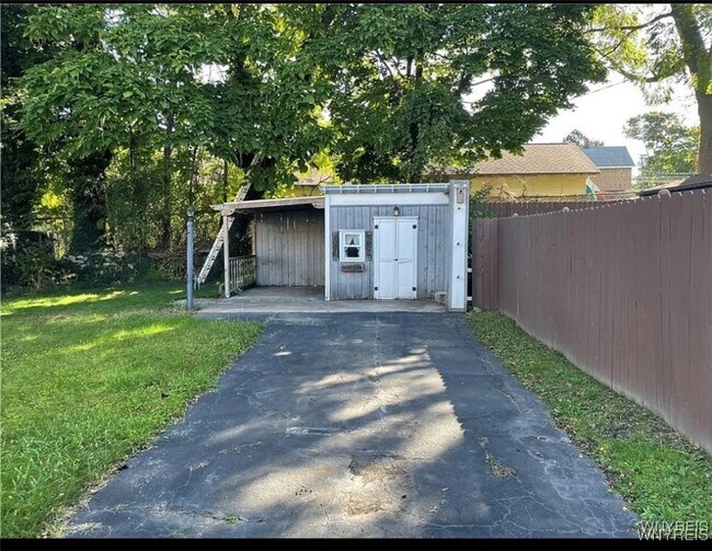 Building Photo - 56 Reed Ave