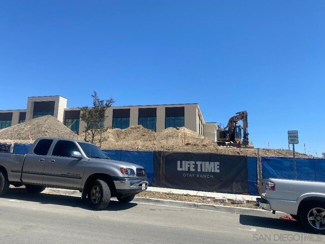 Building Photo - 2320 Trevi Cir