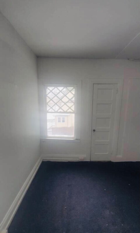 Building Photo - 1830 S Salina St