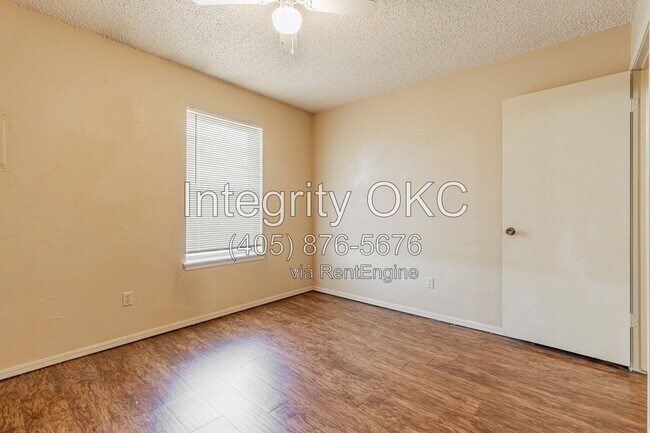 Building Photo - 618 Welston Cir