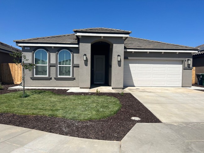 Building Photo - "Modern & Energy-Efficient 3BR/2BA Home with Solar - Perfect for Families!"