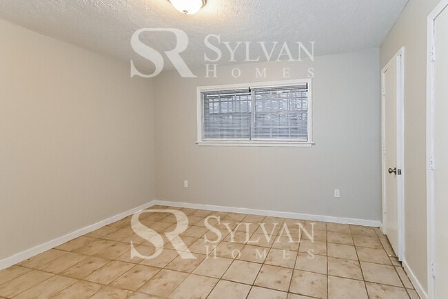 Building Photo - At Last, This Is What You Have Been Searching For!