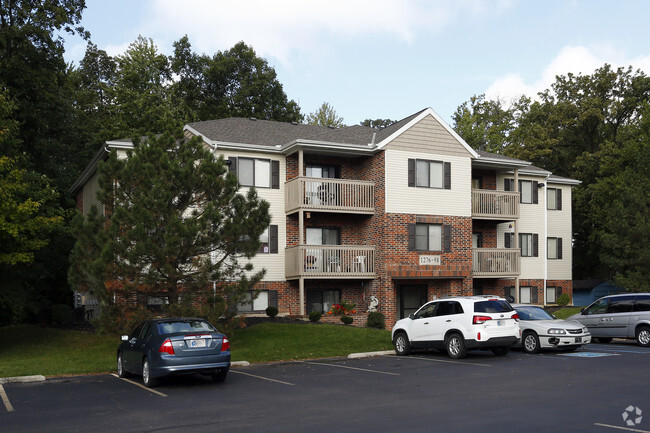 Community - WATERBURY APARTMENTS