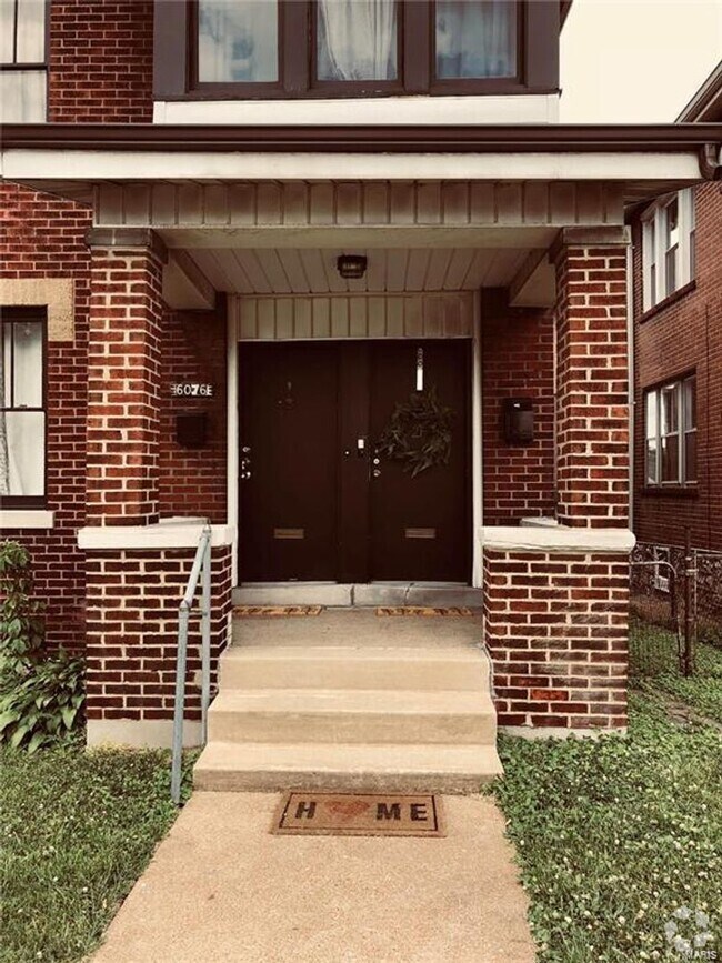 Building Photo - 6076 Arsenal St