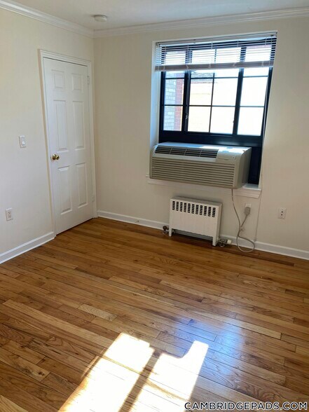 Building Photo - 60 Brattle St