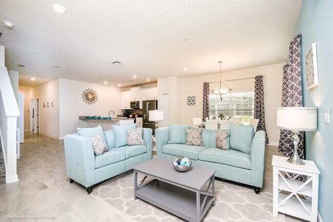 Building Photo - 9007 Stinger Dr