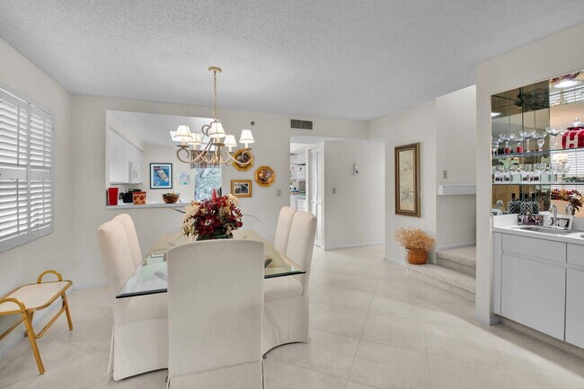 Building Photo - 7380 Clunie Pl