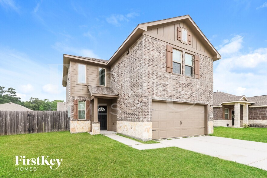 Building Photo - 15141 Meadow Glen S