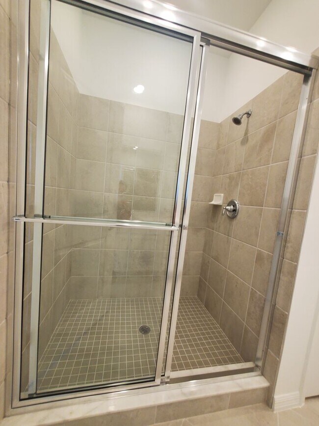 Building Photo - 20660 HAZELNUT Ct