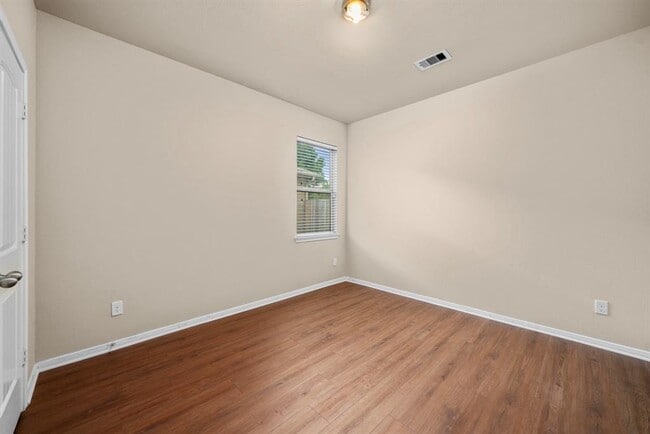 Building Photo - 25426 Saddlebrook Champion Way
