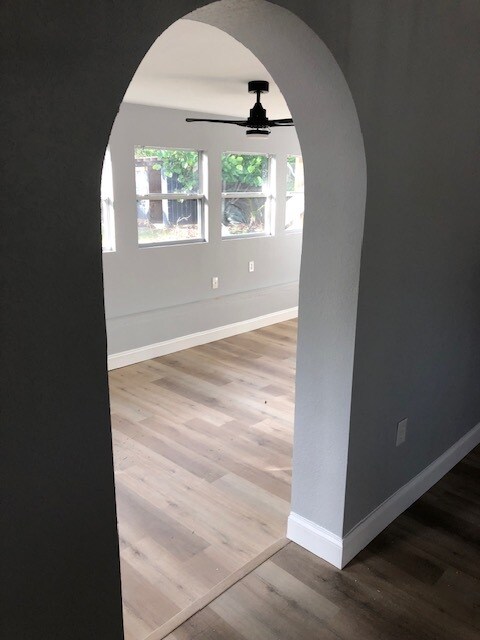 Building Photo - 3937 Overlook Dr NE