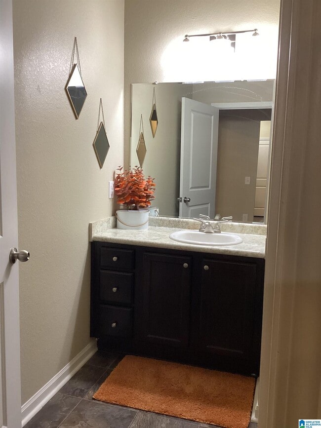 Building Photo - 5050 Cahaba River Rd