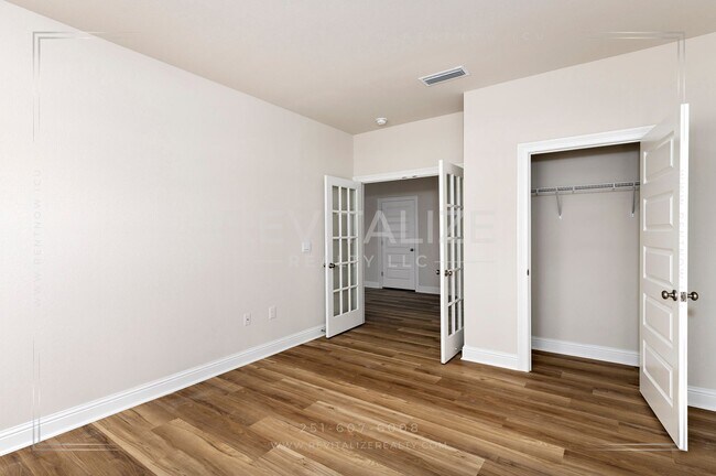 Building Photo - Brand-New 5BR Fairhope Home on Corner Lot with Garage