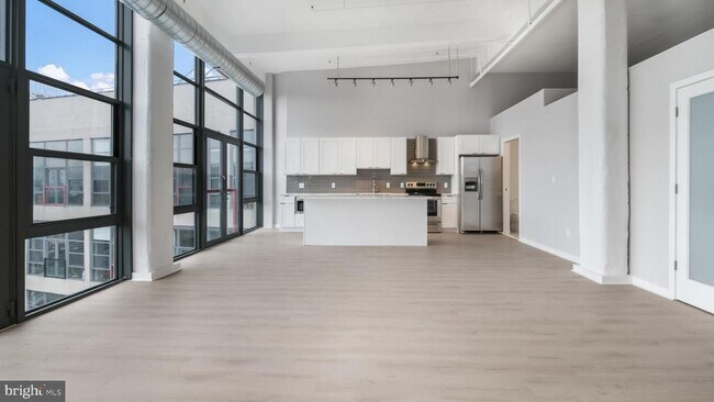 Building Photo - 444 N 4th St