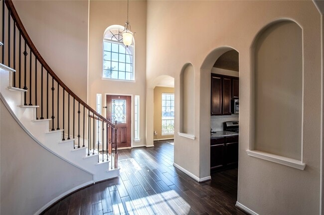 Building Photo - 2802 Silhouette Bay Dr