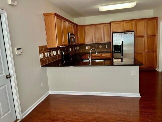 Building Photo - 1109 Somers Dr