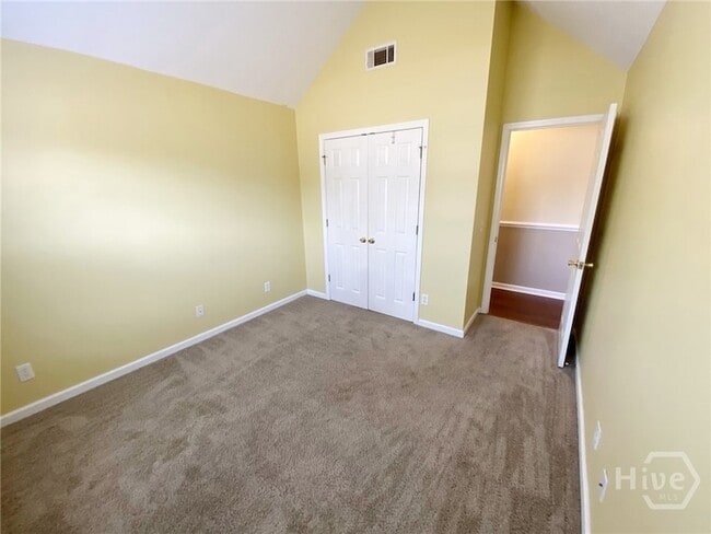 Building Photo - 197 Lewis Dr