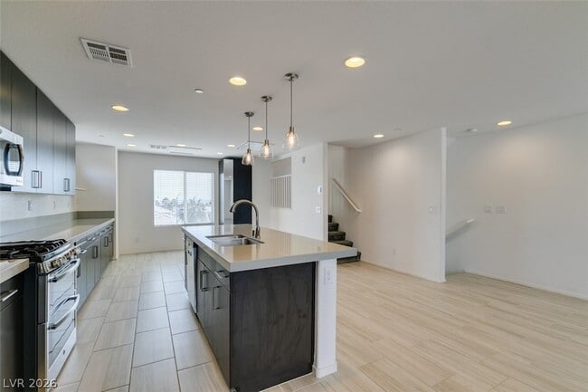 Building Photo - 9050 W Tropicana Ave