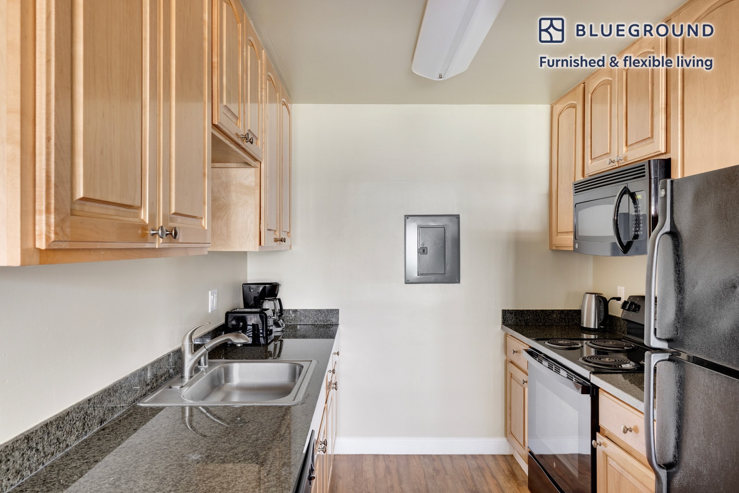 Building Photo - 234 Escuela Ave